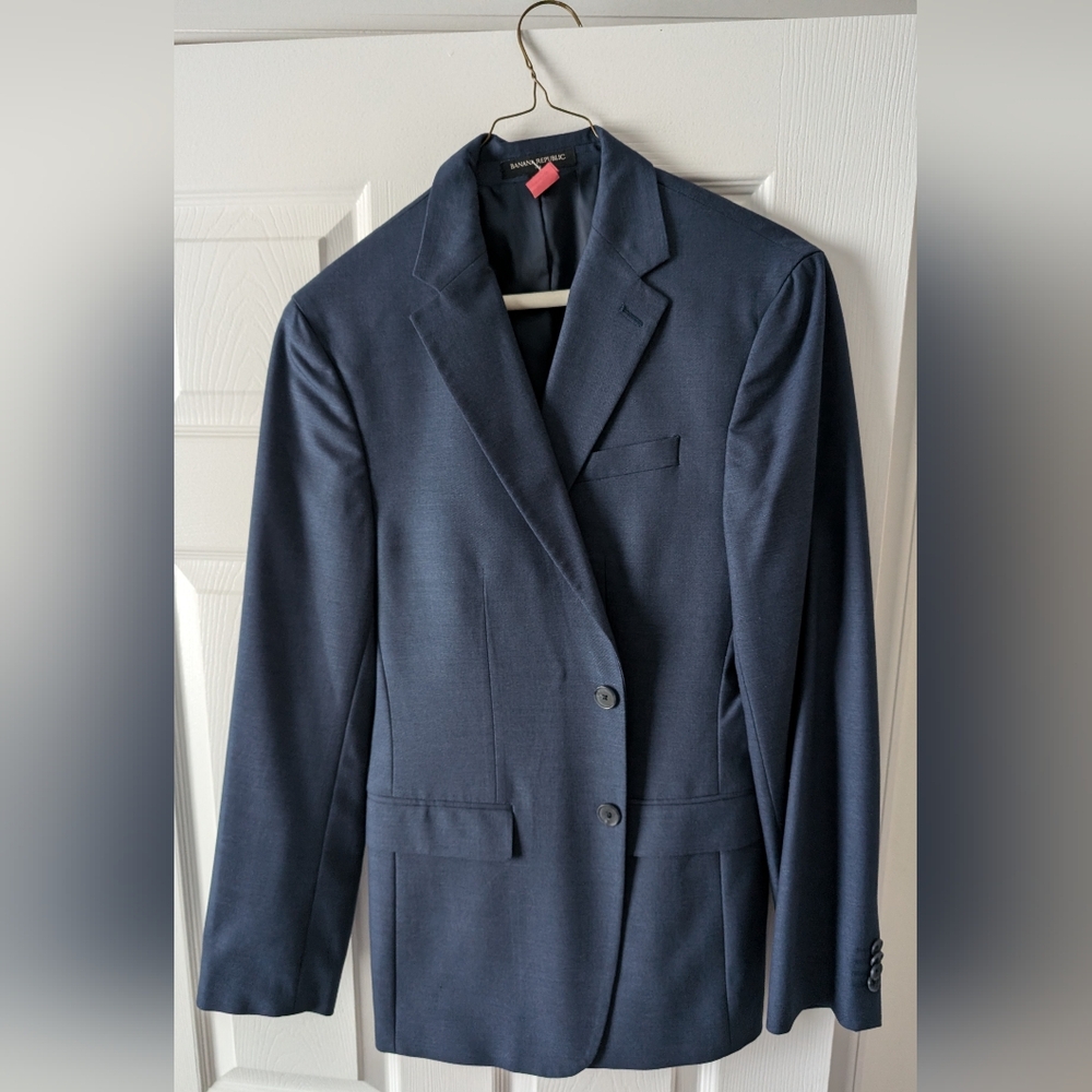 Banana Republic Tailored-Fit Sharkskin Suit 32x34 Slim fit pant/38R jacket